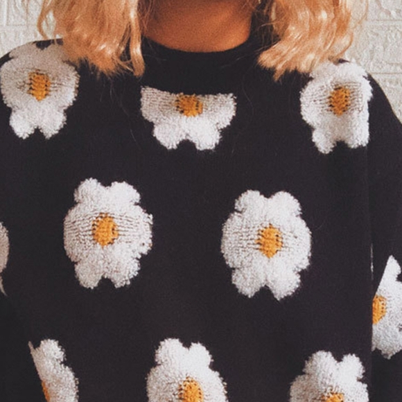 Contrasting Raised Retro Daisy Flower Pullover Long Sleeve Knit Sweater Shirt - Picture 6 of 7